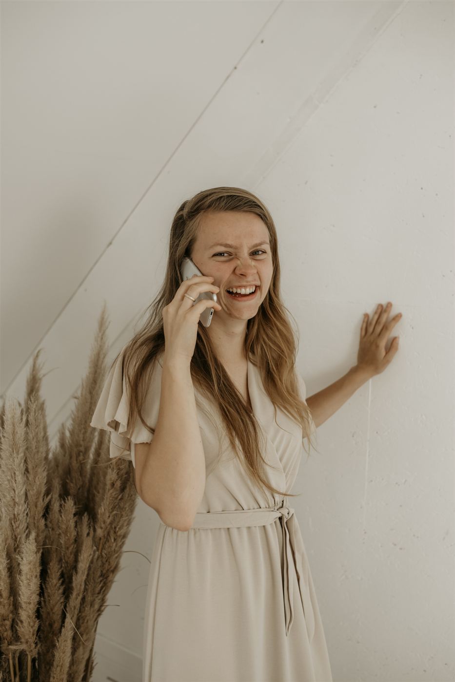 Marije aan de telefoon